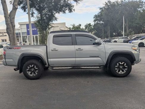 Used 2020 Toyota Tacoma TRD Off-Road w/ TRD Premium Off Road Package AWD/4WD image 7