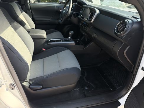 Used 2023 Toyota Tacoma TRD Off-Road w/ Black Out Package (TMS) AWD/4WD image 14
