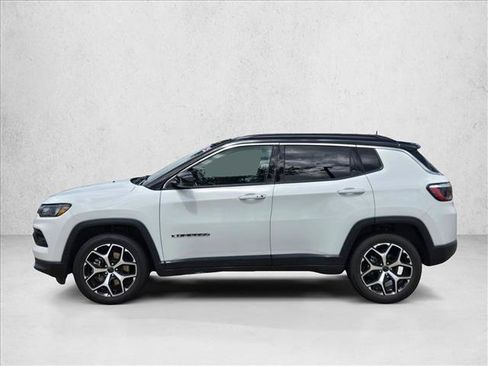 Used 2025 Jeep Compass Limited AWD/4WD image 8