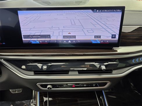 Used 2025 BMW X5 xDrive40i w/ Executive Package image 23