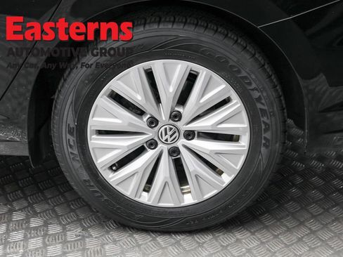 Used 2019 Volkswagen Jetta S w/ Driver Assistance Package image 8