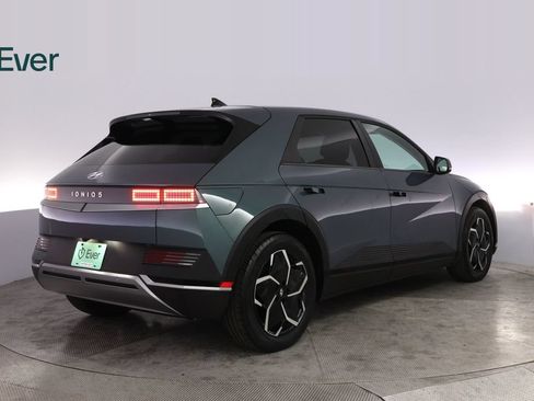 Used 2024 Hyundai Ioniq 5 SEL RWD image 3