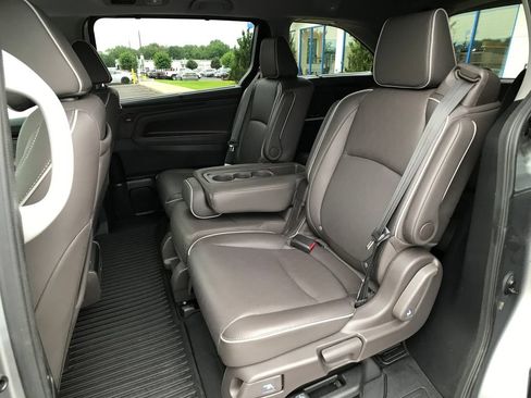 Used 2022 Honda Odyssey Elite image 12
