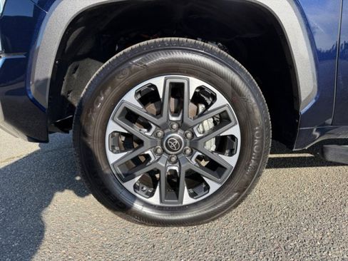 Used 2024 Toyota Tundra Limited AWD/4WD image 9