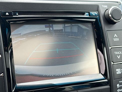 Used 2015 Toyota Camry XLE FWD image 25