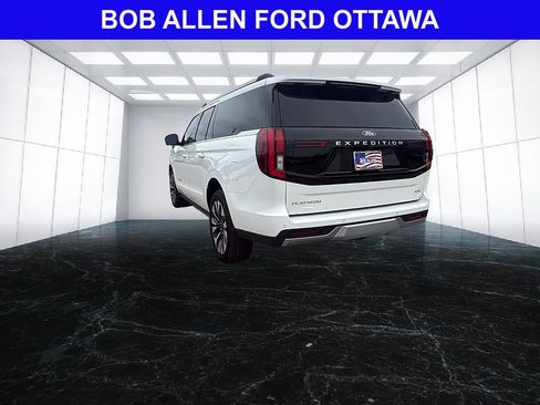 Used 2025 Ford Expedition Max Platinum w/ Driver's Package AWD/4WD image 3