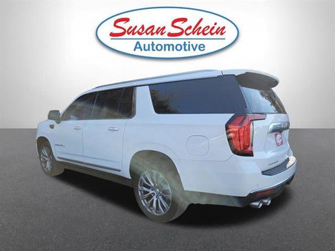 Used 2021 GMC Yukon XL Denali w/ Denali Premium Package image 32