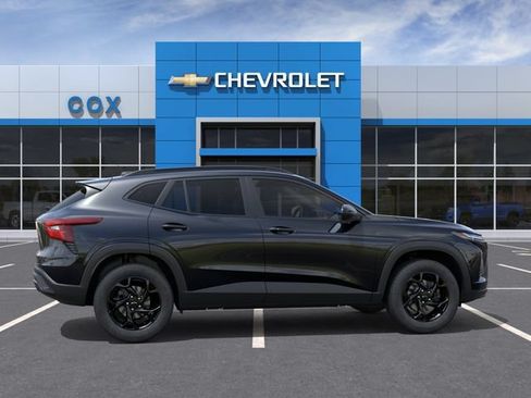 Used 2026 Chevrolet Trax LT w/ Driver Confidence Package FWD image 5