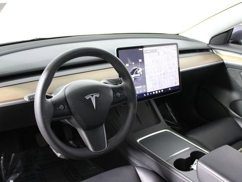 Used 2023 Tesla Model 3 Standard Range image 7