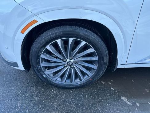 Used 2023 Hyundai Palisade Calligraphy image 27