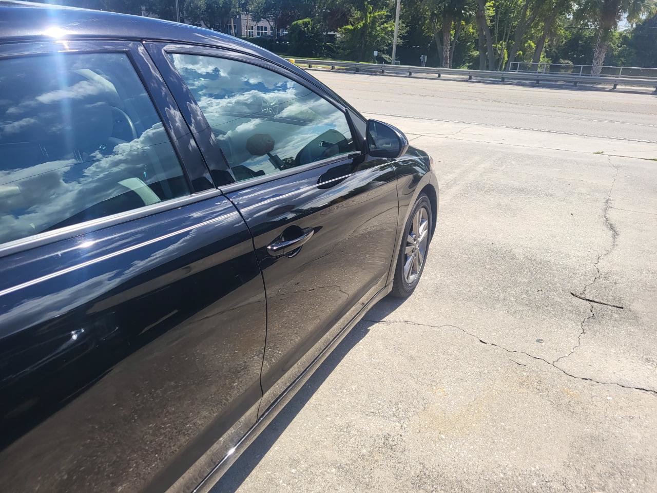 Used 2017 Hyundai Elantra SE FWD image 44