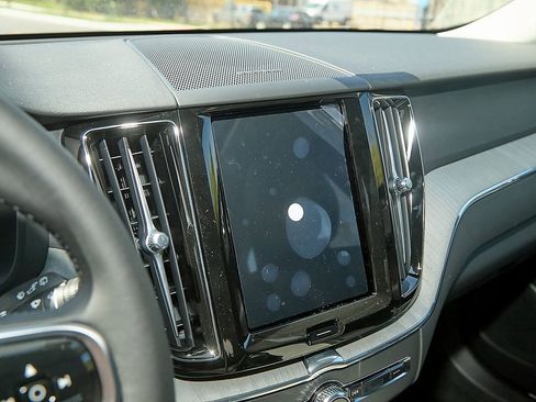 New 2025 Volvo XC60 B5 Plus w/ Protection Package Premier image 13