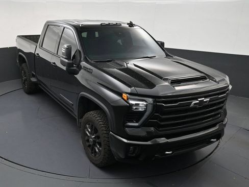 Used 2025 Chevrolet Silverado 2500 High Country w/ High Country Premium Package AWD/4WD image 18