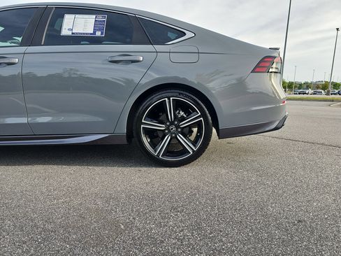 Used 2023 Honda Accord Sport image 30