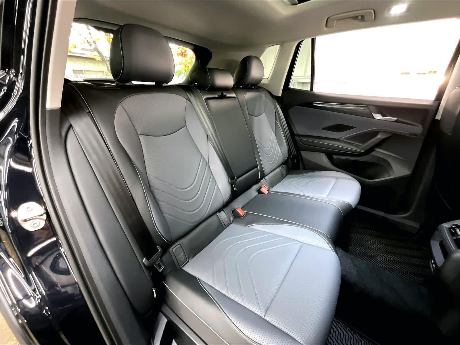 New 2026 Volkswagen Tiguan SE AWD/4WD image 26