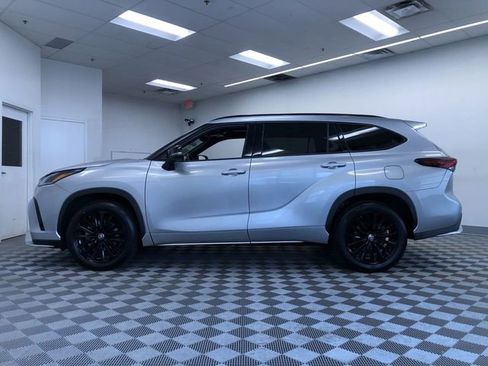 Certified 2025 Toyota Highlander XSE AWD/4WD image 11