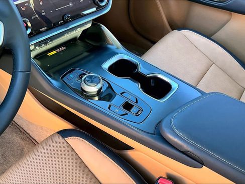 Used 2023 Lexus RZ 450e Premium image 16