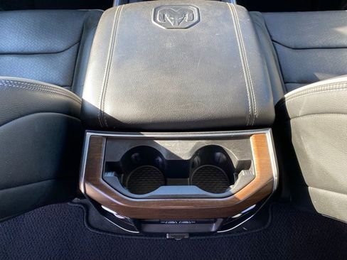 Used 2022 RAM 1500 Laramie image 32