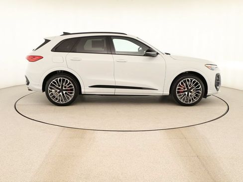 New 2026 Audi SQ5 Premium Plus AWD/4WD image 8