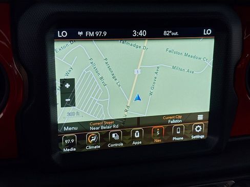 Used 2023 Jeep Gladiator Sport AWD/4WD image 6