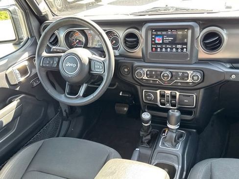 Certified 2023 Jeep Gladiator Sport AWD/4WD image 20