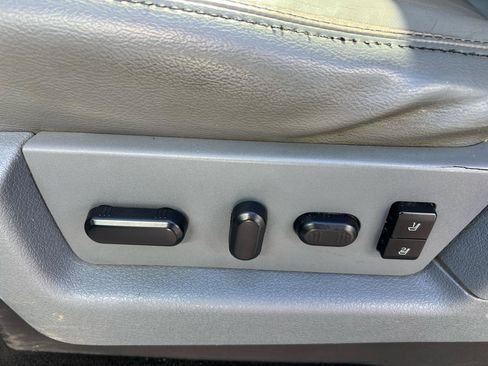 Used 2014 Ford F150 Lariat w/ Equipment Group 502A Luxury AWD/4WD image 22