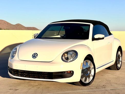 Used 2013 Volkswagen Beetle 2.5 FWD image 10