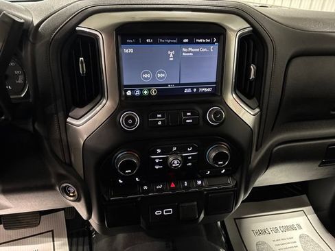 Used 2022 Chevrolet Silverado 1500 LT AWD/4WD image 24