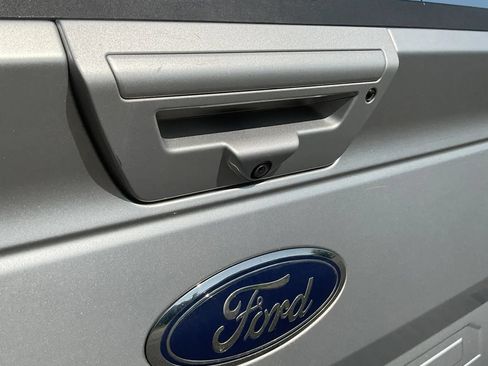 Used 2018 Ford F150 Lariat w/ Equipment Group 502A Luxury AWD/4WD image 16