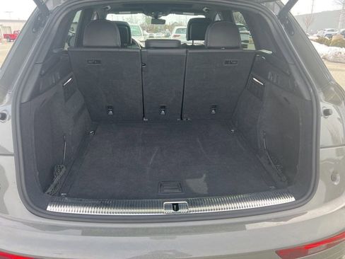 Used 2024 Audi SQ5 Prestige w/ Prestige Package image 7