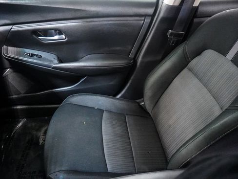 Used 2025 Nissan Sentra SV FWD image 23