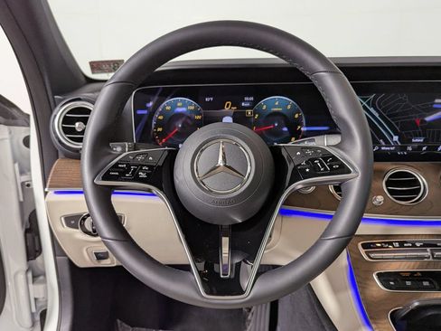Used 2023 Mercedes-Benz E 350 4MATIC Sedan image 30