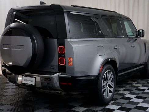 Used 2023 Land Rover Defender 130 SE image 19