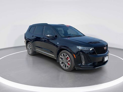Certified 2023 Cadillac XT6 Sport w/ Technology Package AWD/4WD image 2