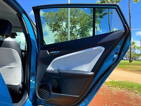 Used 2017 Toyota Prius Prime Premium image 16