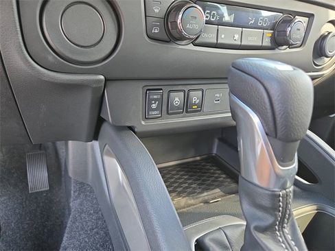 New 2025 Nissan Frontier SV w/ SV Convenience Package image 26