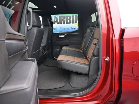 Used 2026 Chevrolet Silverado 1500 High Country w/ Technology Package AWD/4WD image 8