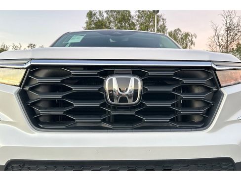 Certified 2025 Honda Pilot EX-L image 50