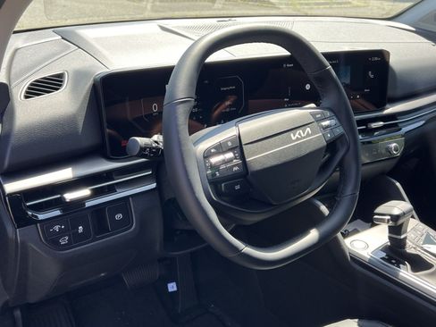 New 2026 Kia Sportage SX FWD image 21