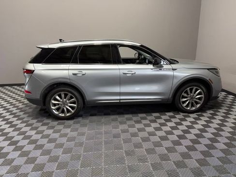 Used 2021 Lincoln Corsair AWD w/ Premium Package image 7