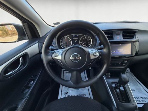 Used 2019 Nissan Sentra S image 12