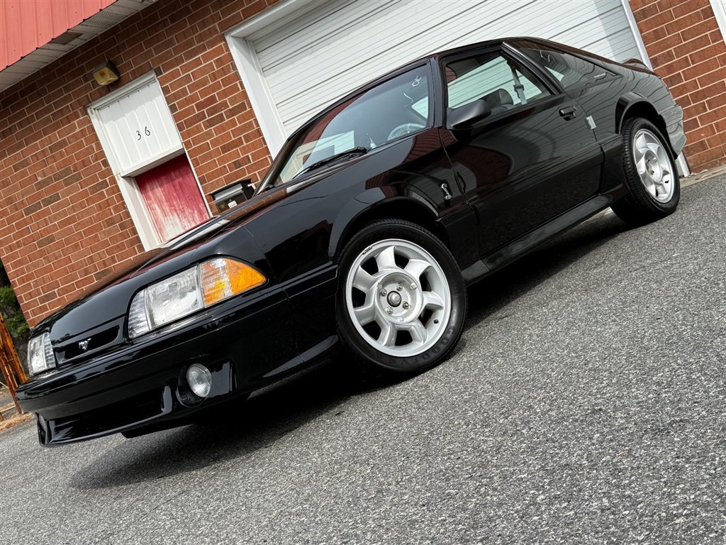 Used 1993 Ford Mustang Cobra RWD image 3