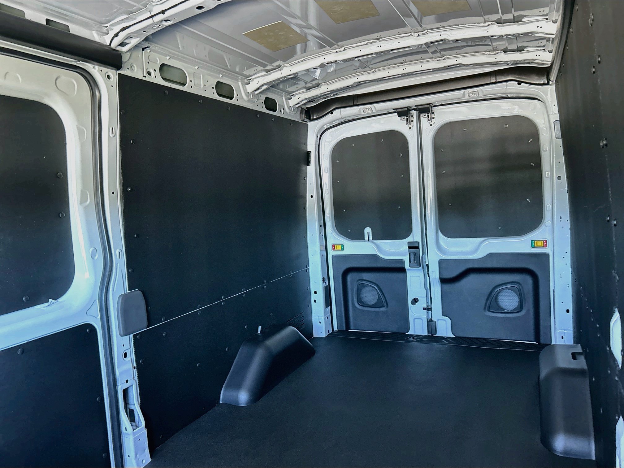New 2027 Ford Transit 250 148 Medium Roof w/ Load Area Protection Package RWD image 16