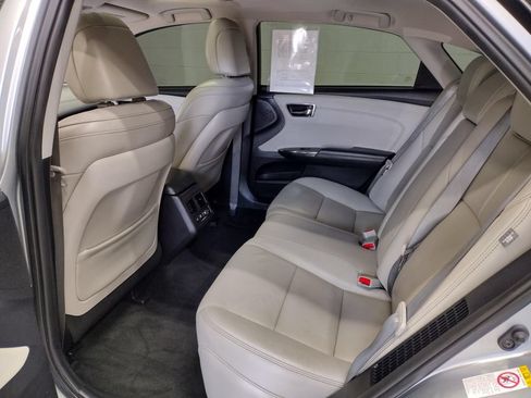Used 2018 Toyota Avalon Limited w/ Carpet Mat Package FWD image 27