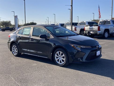 New 2026 Toyota Corolla LE image 3
