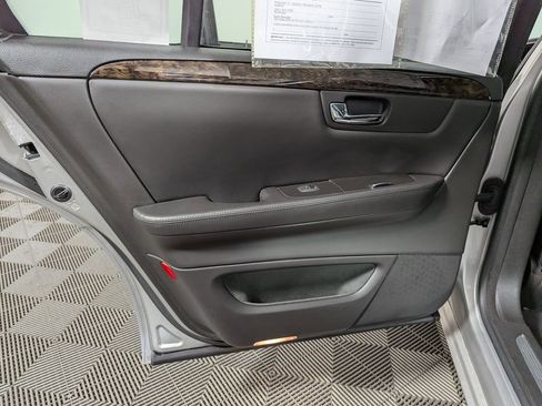 Used 2008 Cadillac DTS w/ Sun And Navigation Package image 43