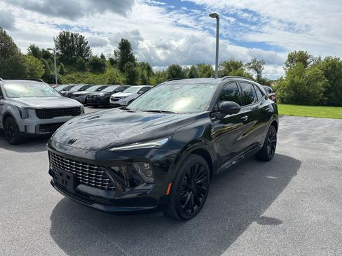 Used 2024 Buick Envision Avenir AWD/4WD image 1