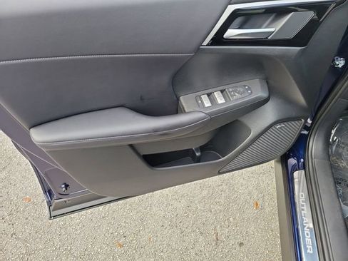 New 2026 Mitsubishi Outlander SE image 22