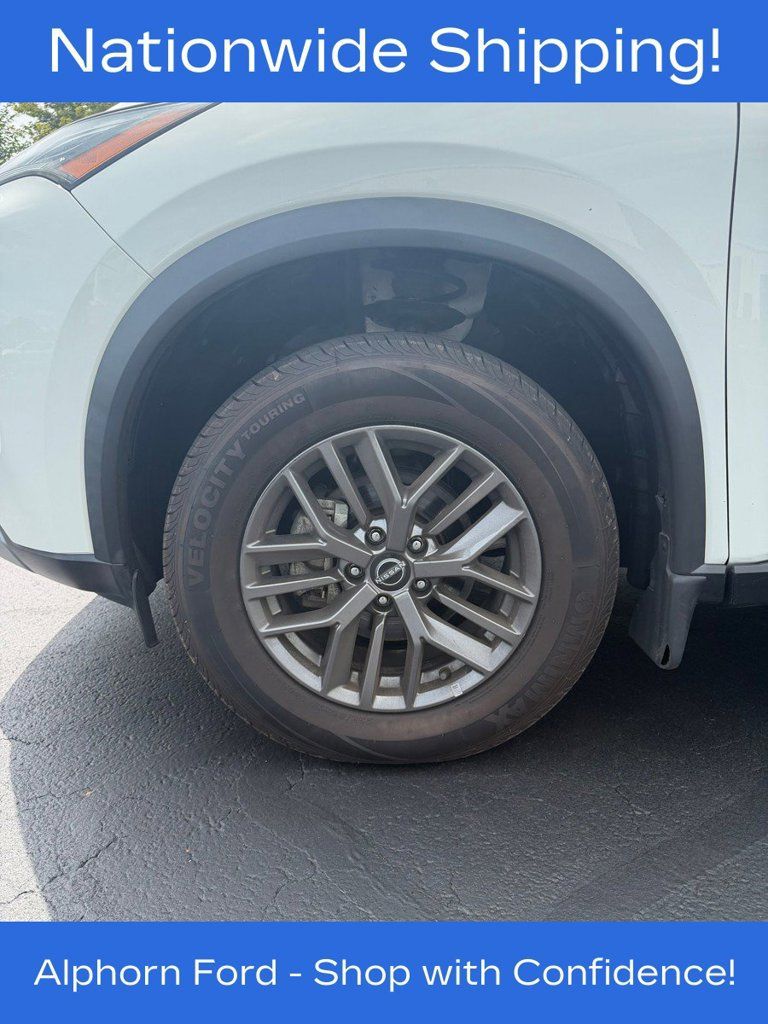 Used 2023 Nissan Rogue S AWD/4WD image 3