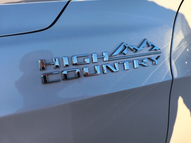 Used 2024 Chevrolet Suburban High Country AWD/4WD image 29